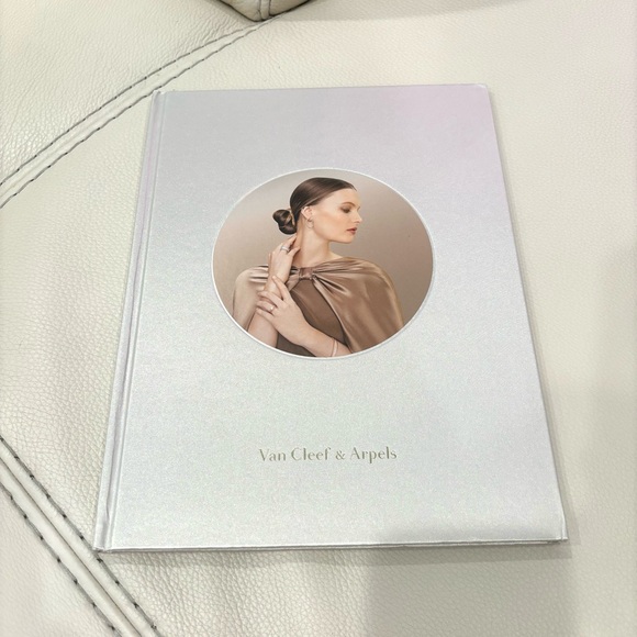 Van Cleef & Arpels Hardcover Jewel Collection Book Catalog - Picture 2 of 8